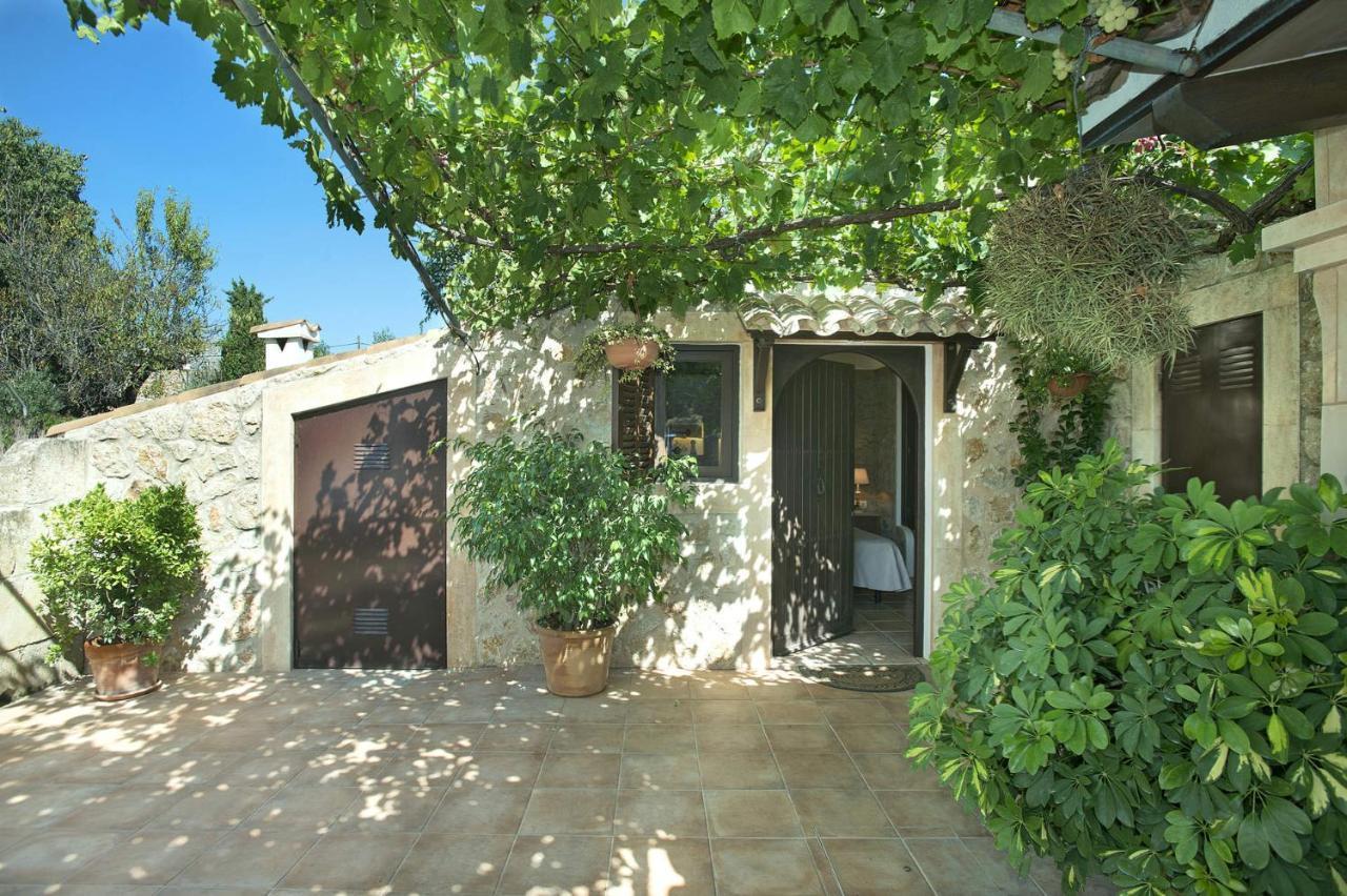 Villa Rafael By *